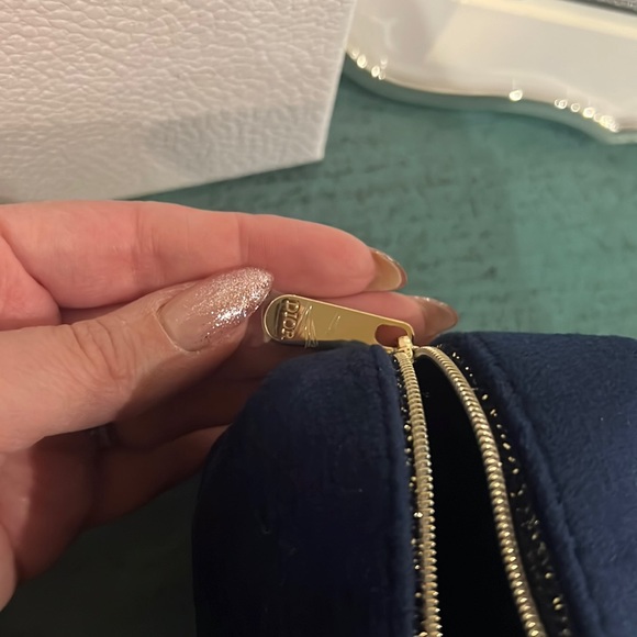 New Dark Blue Dior Makeup Bag and Dior Box - Picture 5 of 8